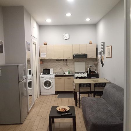 A Casa Di Francesca Apartment เนเปิลส์ ภายนอก รูปภาพ